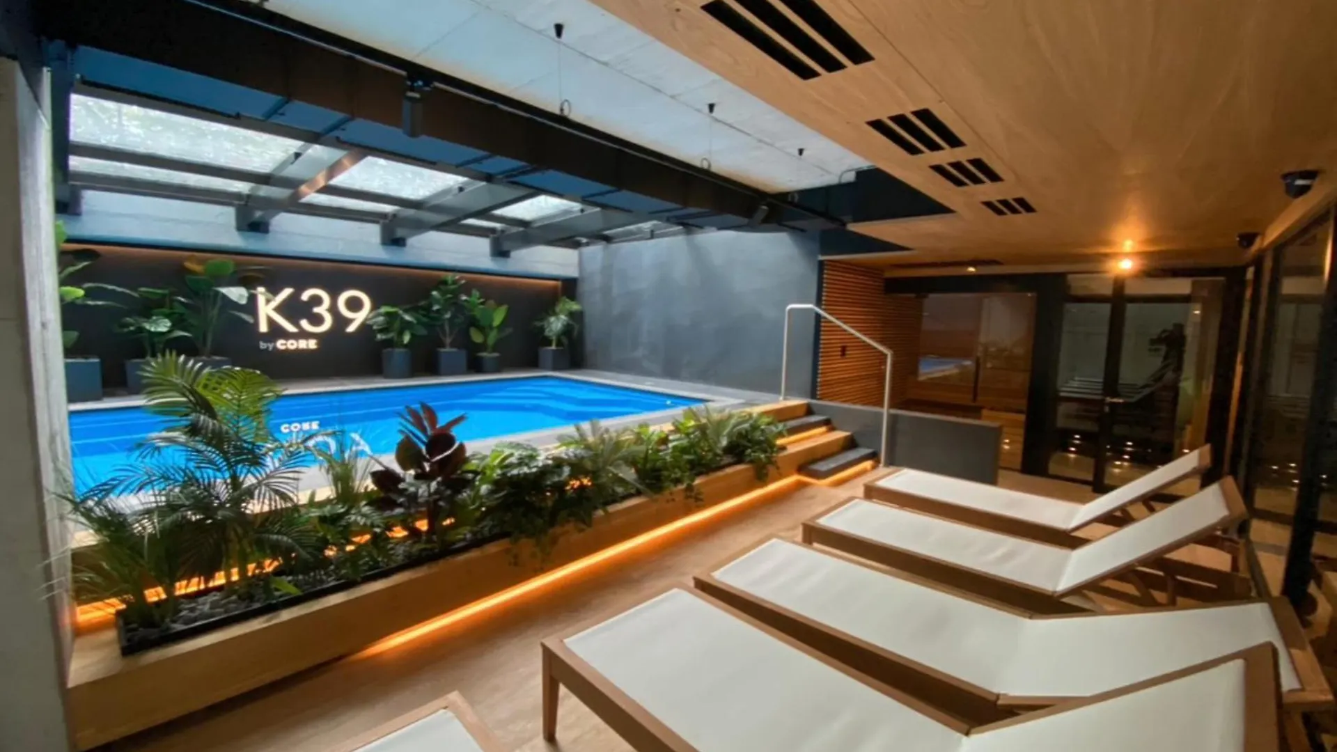 Vistula Avenue Apartment Free Parking, Swimming Pool, Sauna & Gym Krakow