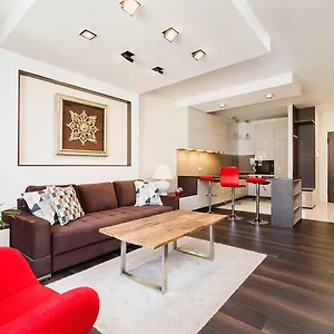 Apartament With Private Parking - Lubicz 17 Street, Kraków
