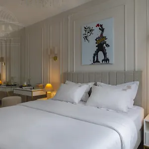 Elegant Apartment 1 Min To The Main Square Lägenhet