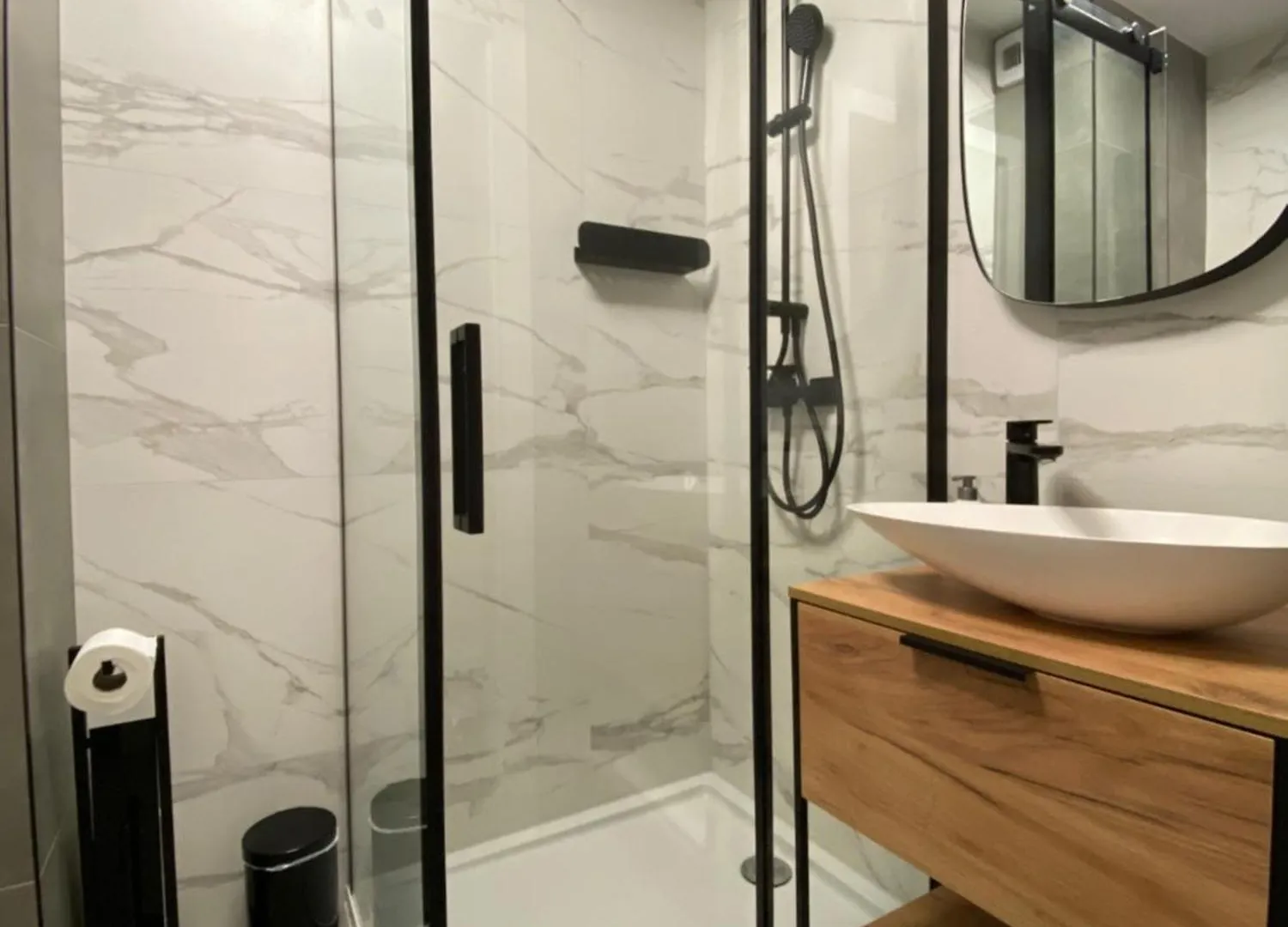 Vistula Avenue Apartment Free Parking, Swimming Pool, Sauna & Gym Krasków