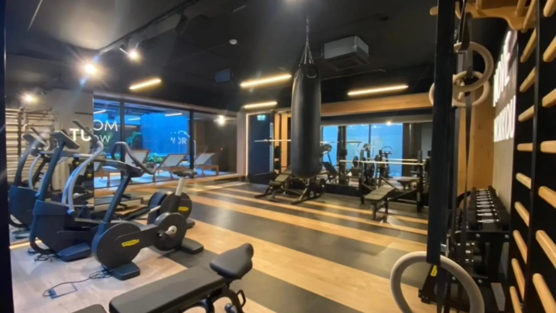 Vistula Avenue Apartment Free Parking, Swimming Pool, Sauna & Gym Krasków Πολωνία